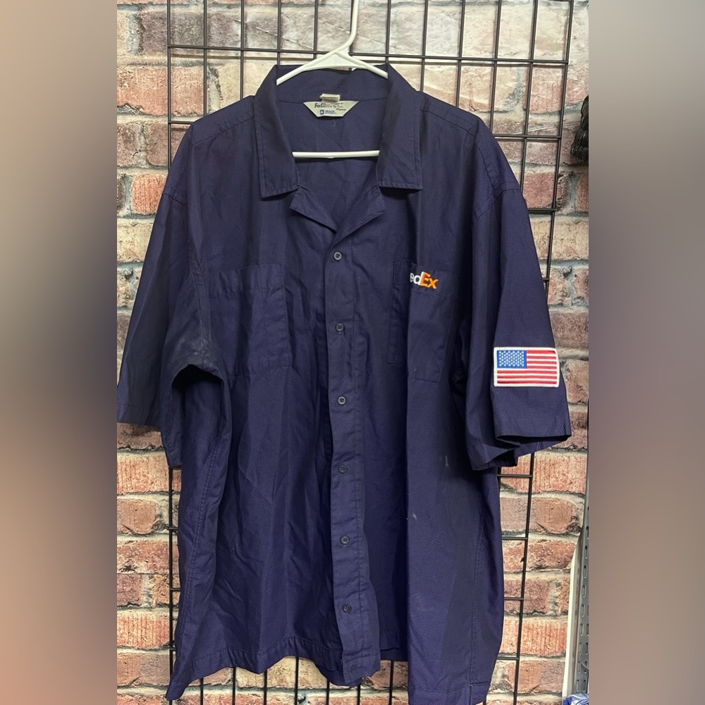 FedEx purple button short sleeve shirt men’s size 3XL